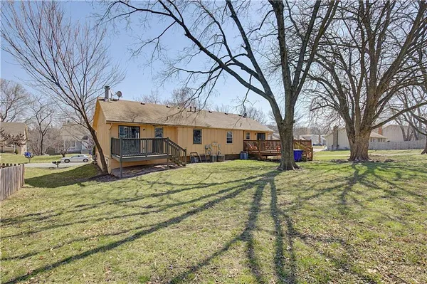 $240,000 | 8270 Perry Street, Overland Park, KS 66204