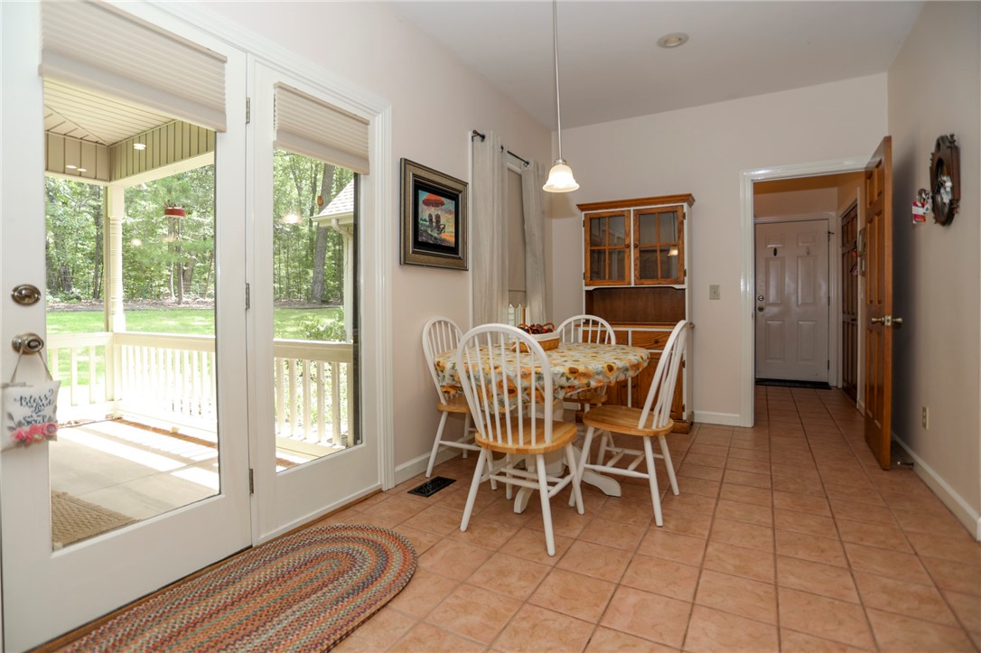 101 Hazelwood Way Walhalla, SC 29691 - Photo 10 of 31 breakfast area
