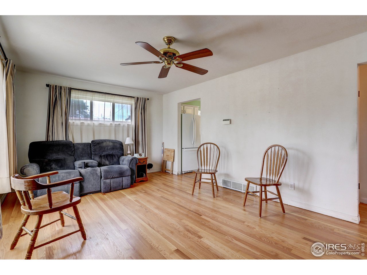 7100 Raritan Street Denver, CO 80221 - Photo 16 of 24 Livingroom