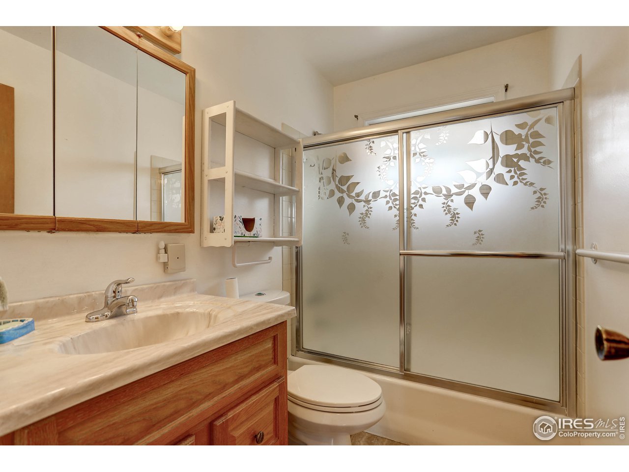 7100 Raritan Street Denver, CO 80221 - Photo 18 of 24 Upstairs Bathroom