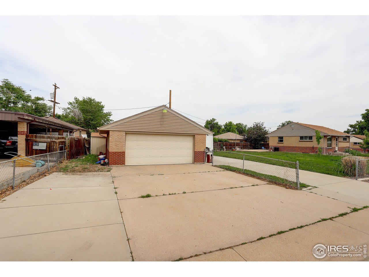 7100 Raritan Street Denver, CO 80221 - Photo 2 of 24 Garage
