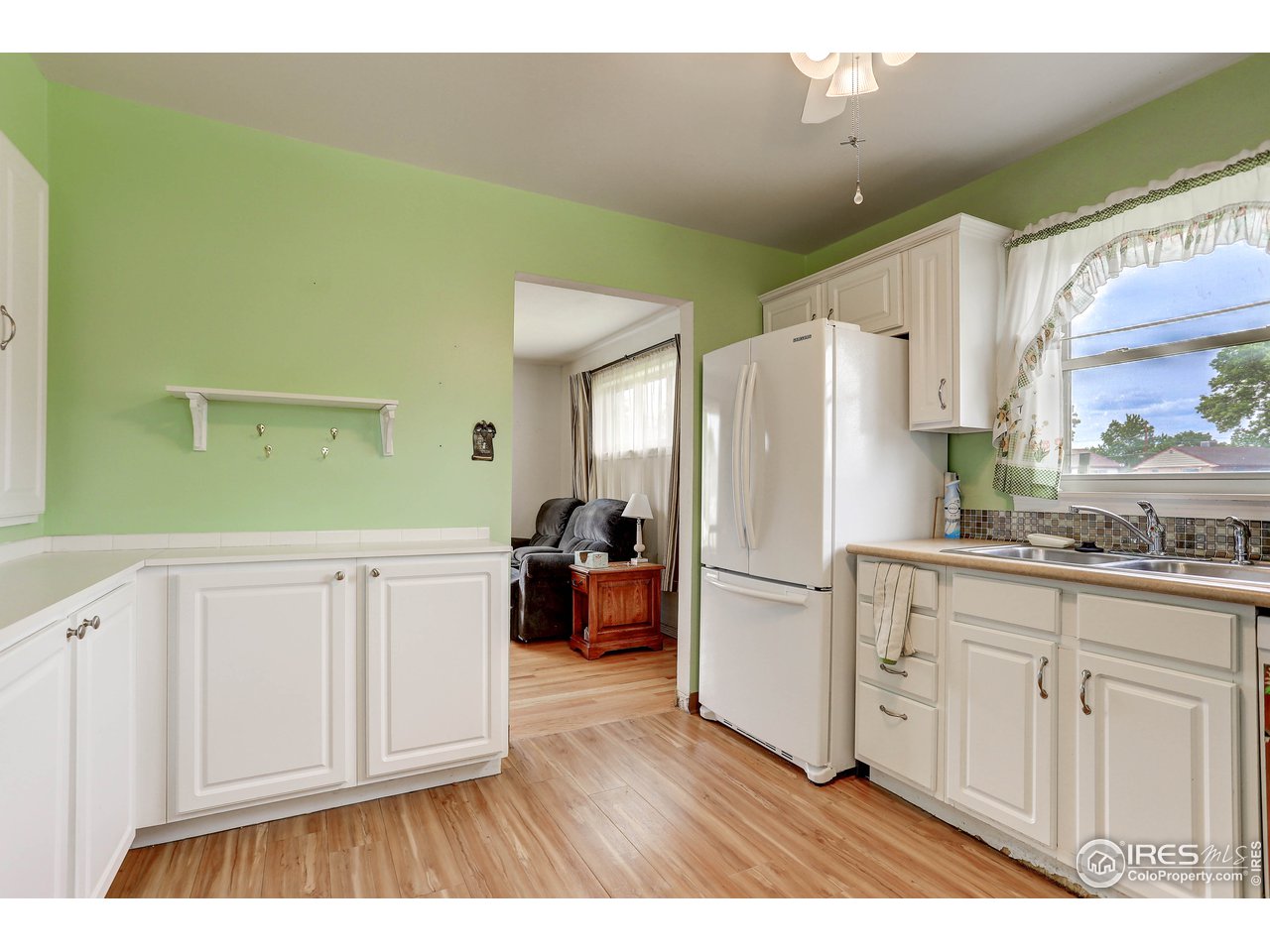 7100 Raritan Street Denver, CO 80221 - Photo 4 of 24 Kitchen