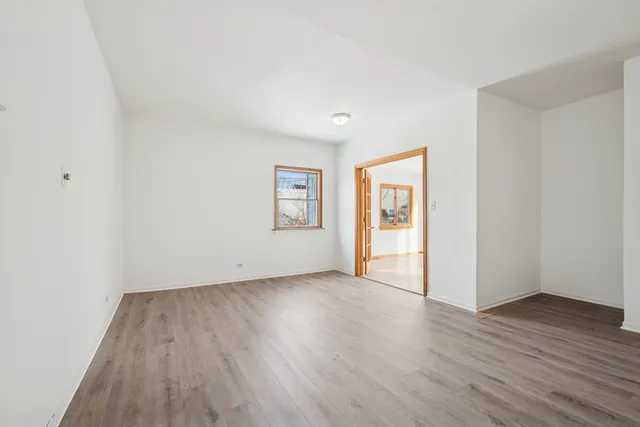 $4,300 | 2639 Prairie Avenue, Evanston, IL 60201