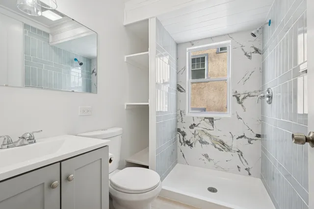 $4,300 | 2639 Prairie Avenue, Evanston, IL 60201