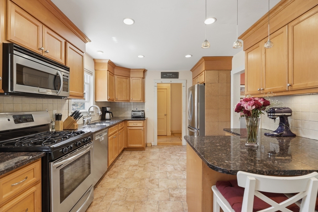 1 Valley View Road Wayland, MA 01778 - Photo 20 of 42