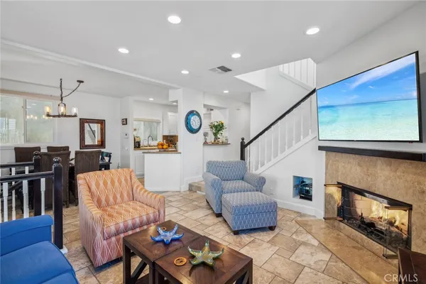 $9,000 | 410-5 Goldenrod Avenue, Unit B, Corona del Mar, CA 92625