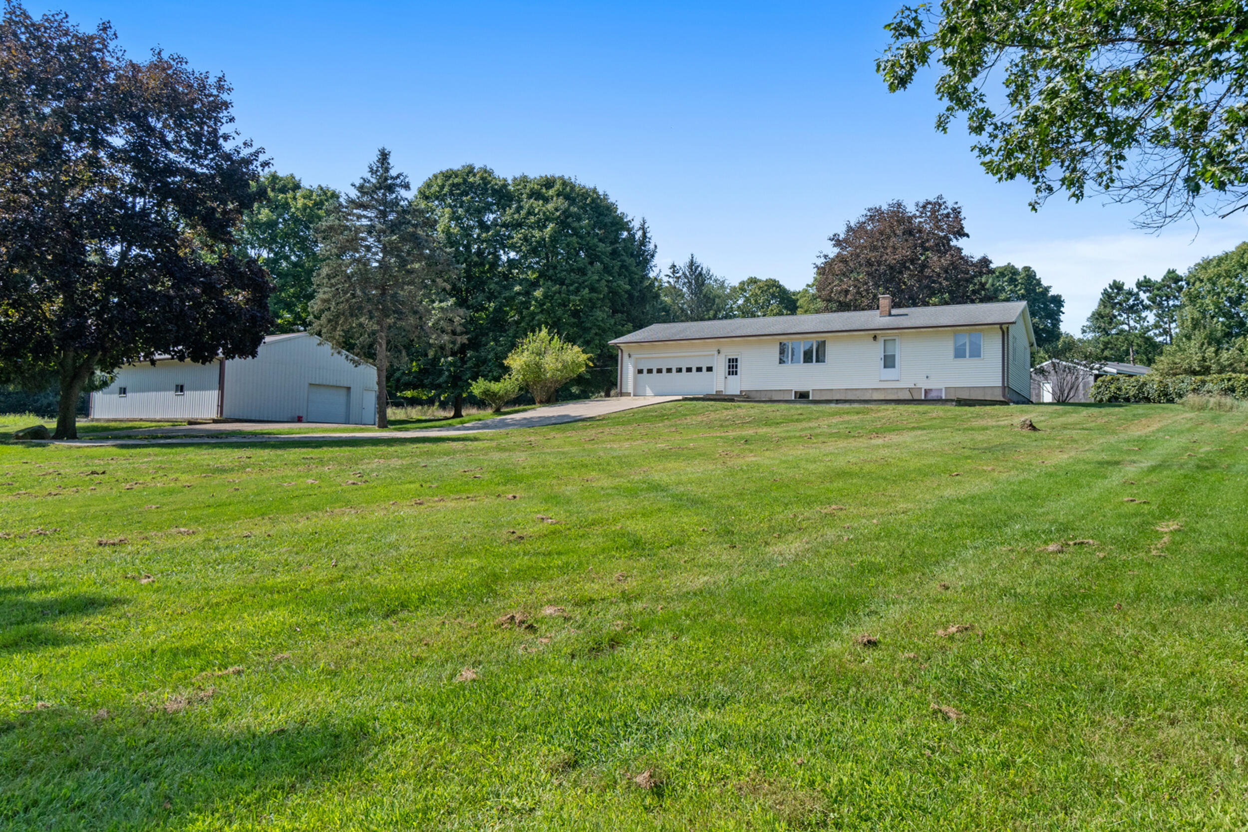 4475 North Sandstone Road Parma, MI 49269 - Photo 4 of 76 2_8 - 4475 n sandstone parma mi