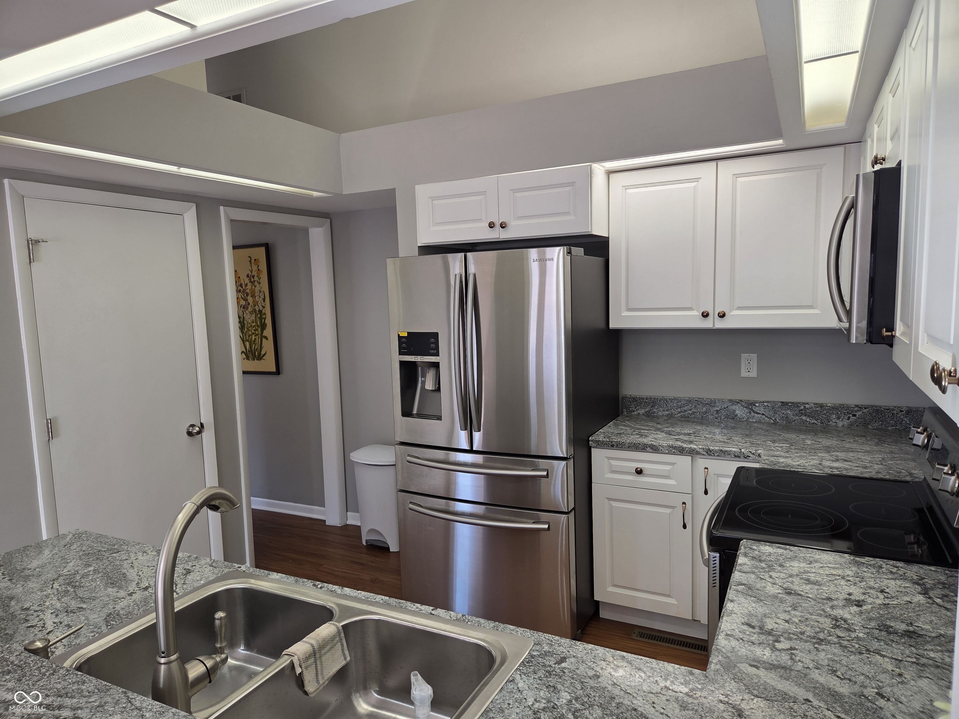 943 Mockernut Court Columbus, IN 47201 - Photo 15 of 24