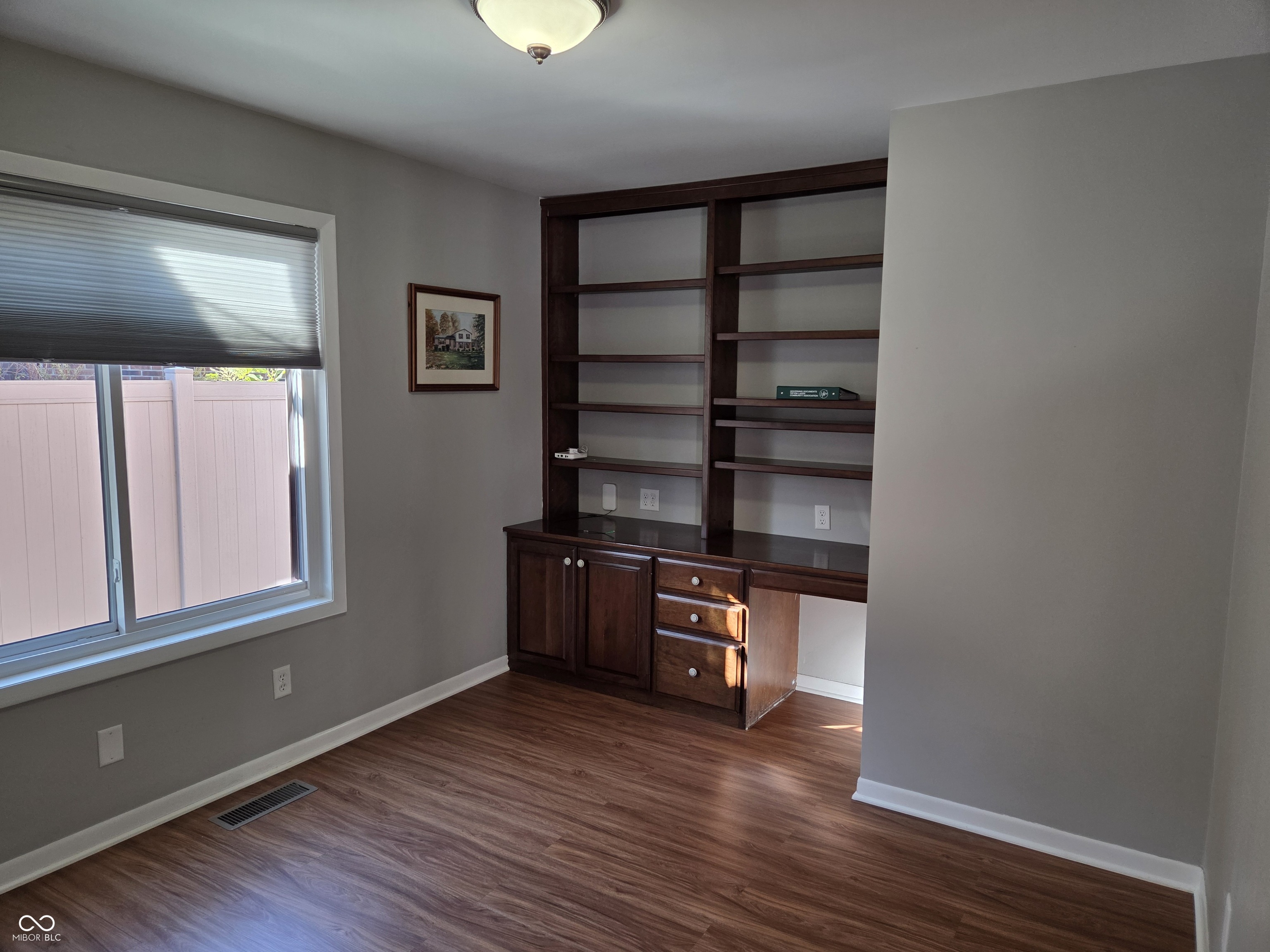 943 Mockernut Court Columbus, IN 47201 - Photo 16 of 24