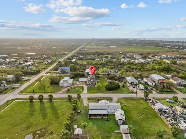 $359,900 | 542 16th Street, San Leon, TX 77539