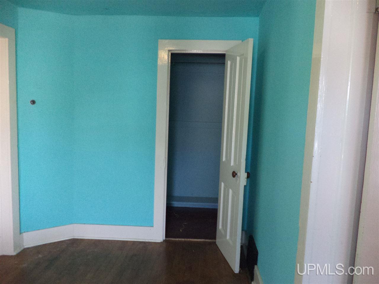 57166 Caledonia Street Calumet, MI 49913 - Photo 10 of 14
