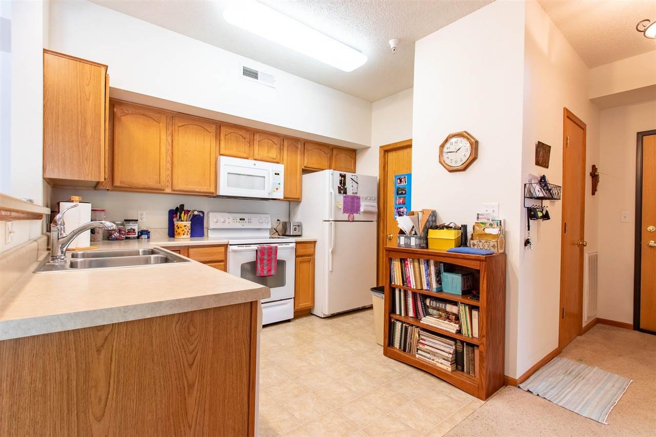 2969 Heinz Road, Unit 1 Iowa City, IA 52240 - Photo 10 of 18 Gallery Image 10