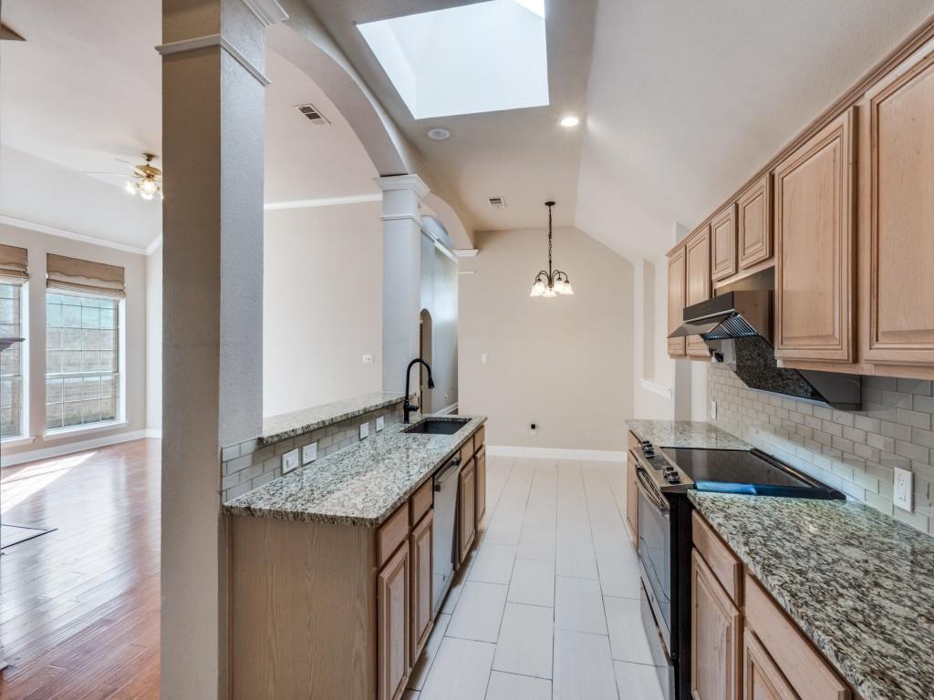 8008 Springmoss Drive Plano, TX 75025 - Photo 9 of 25