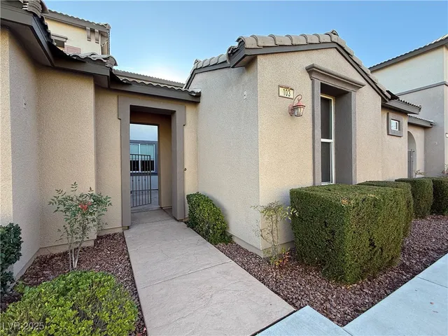 $2,295 | 11392 Belmont Lake Drive, Unit 103, Las Vegas, NV 89135