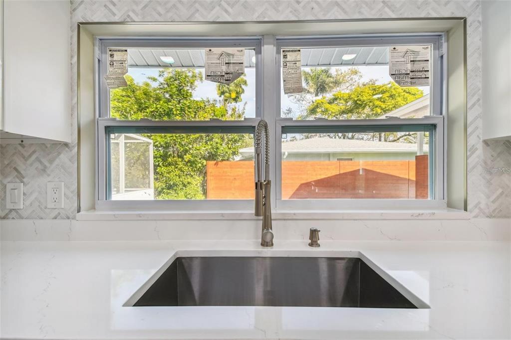 2042 Craft Lane Sarasota, FL 34239 - Photo 33 of 100