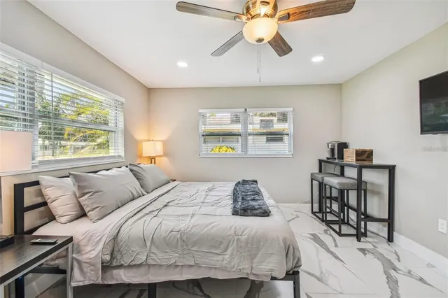 $6,800 | 2042 Craft Lane, Sarasota, FL 34239