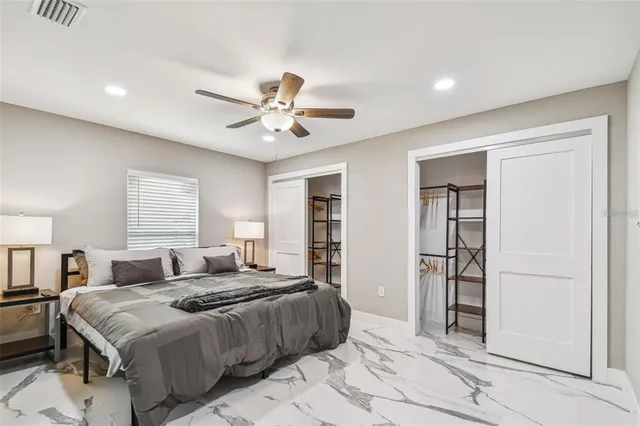 $6,800 | 2042 Craft Lane, Sarasota, FL 34239