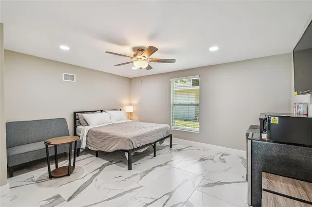 $6,800 | 2042 Craft Lane, Sarasota, FL 34239