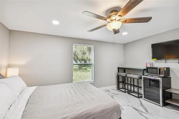 $6,800 | 2042 Craft Lane, Sarasota, FL 34239