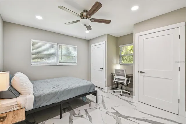 $6,800 | 2042 Craft Lane, Sarasota, FL 34239