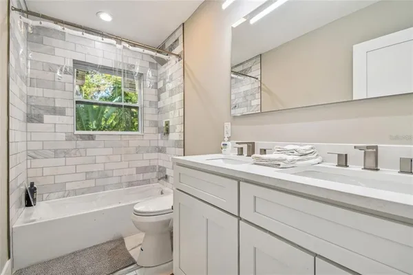 $6,800 | 2042 Craft Lane, Sarasota, FL 34239