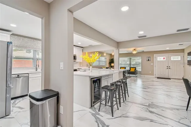 $6,800 | 2042 Craft Lane, Sarasota, FL 34239