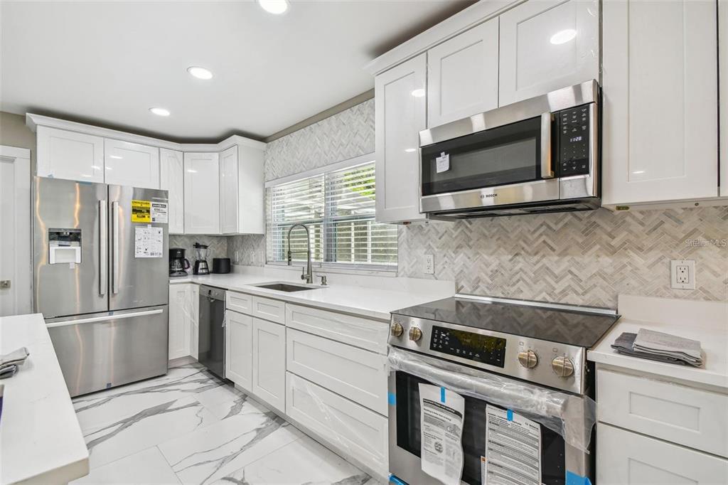 2042 Craft Lane Sarasota, FL 34239 - Photo 78 of 100