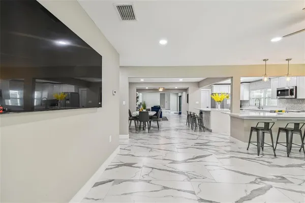 $6,800 | 2042 Craft Lane, Sarasota, FL 34239