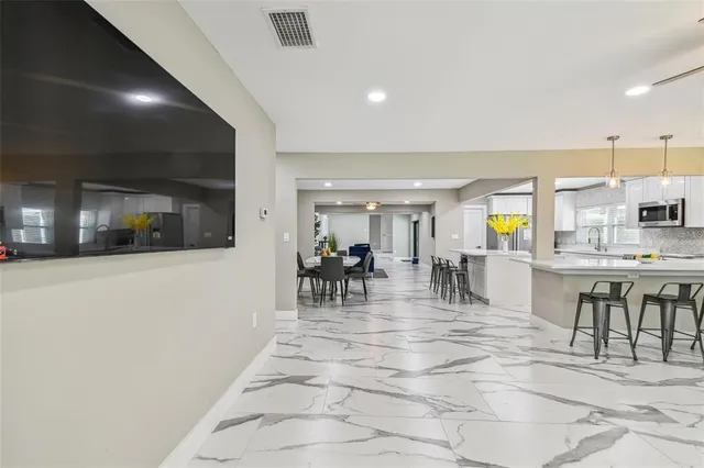 $6,800 | 2042 Craft Lane, Sarasota, FL 34239