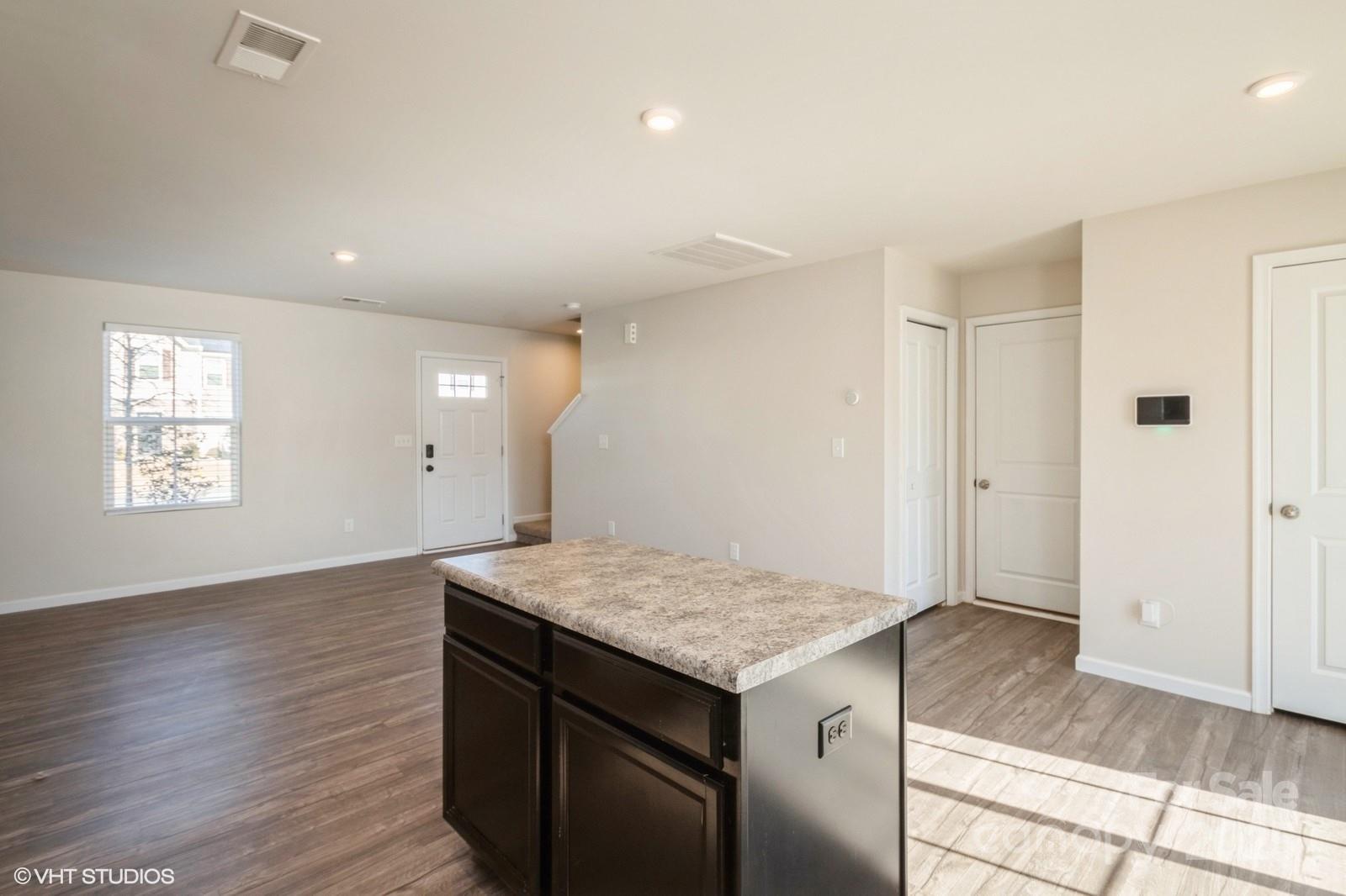 7418 Irwin Road Charlotte, NC 28215 - Photo 9 of 31 Gallery Image 9
