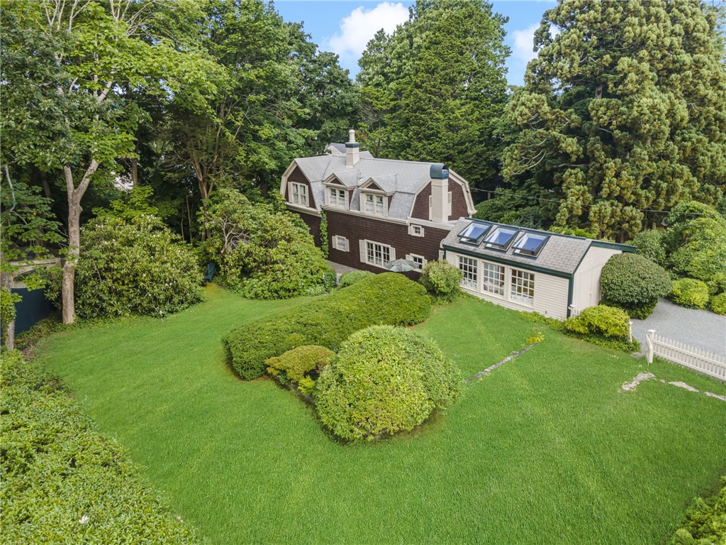 37 Continental Exterior