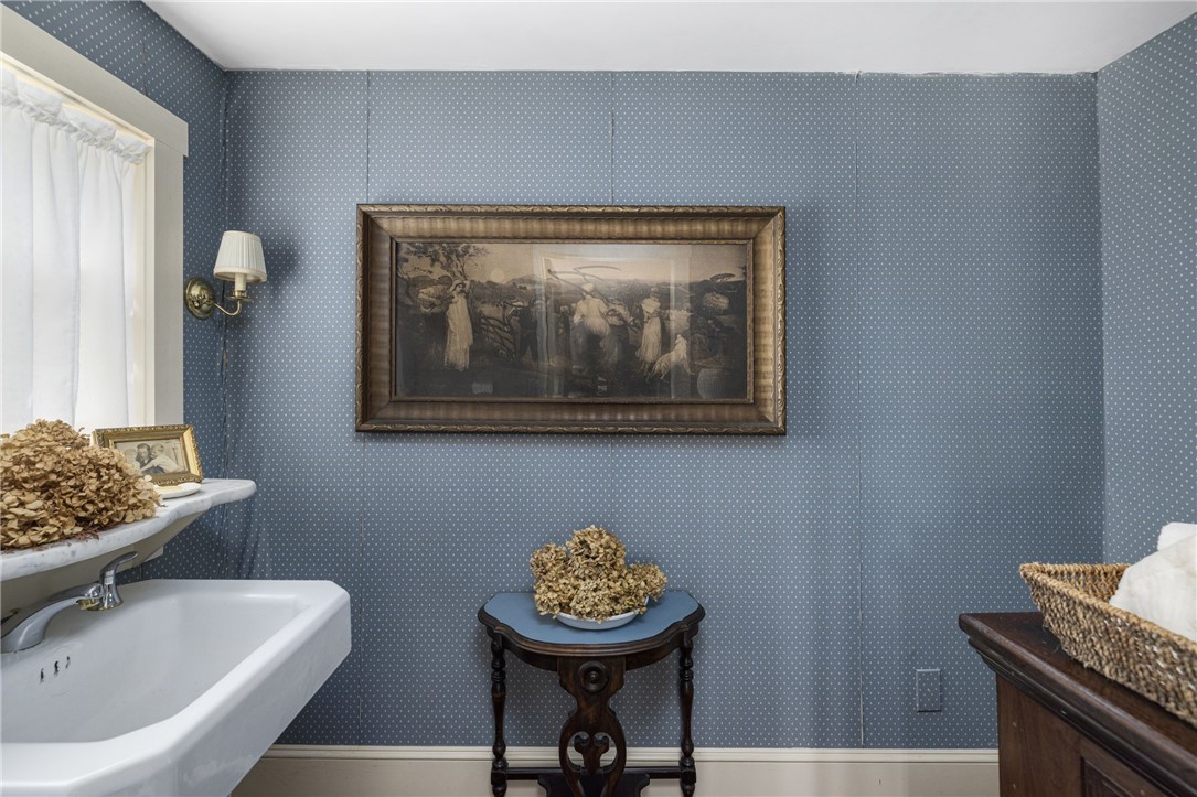 37 Continental Drive Middletown, RI 02842 - Photo 14 of 50 Half