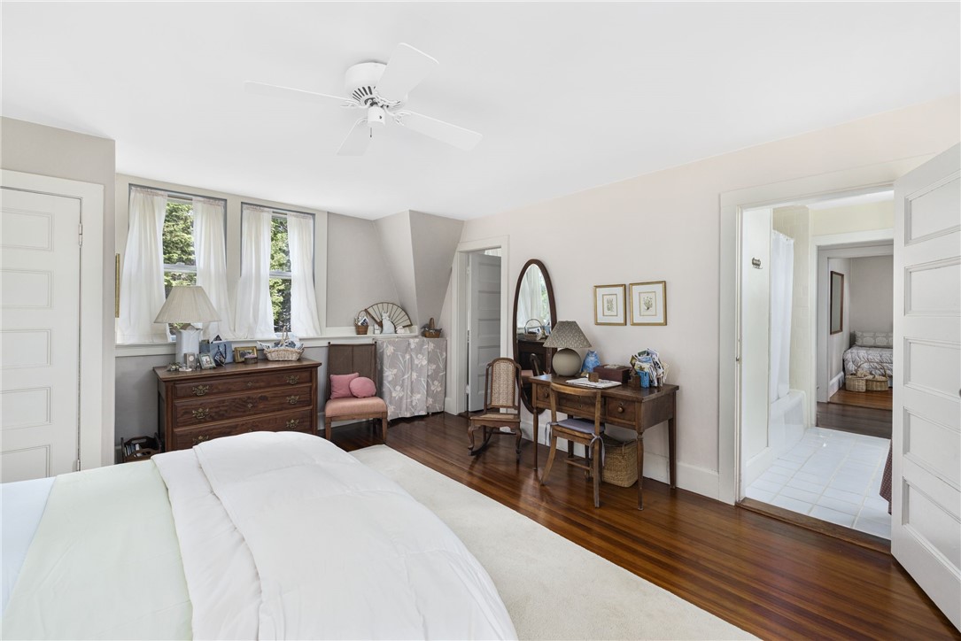 37 Continental Drive Middletown, RI 02842 - Photo 16 of 50