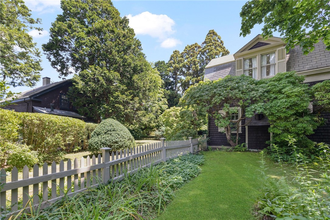 37 Continental Drive Middletown, RI 02842 - Photo 46 of 50