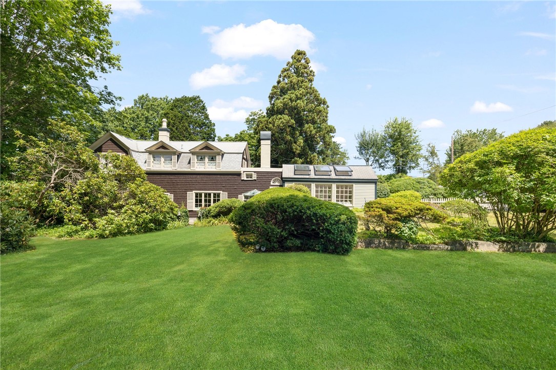 37 Continental Drive Middletown, RI 02842 - Photo 5 of 50