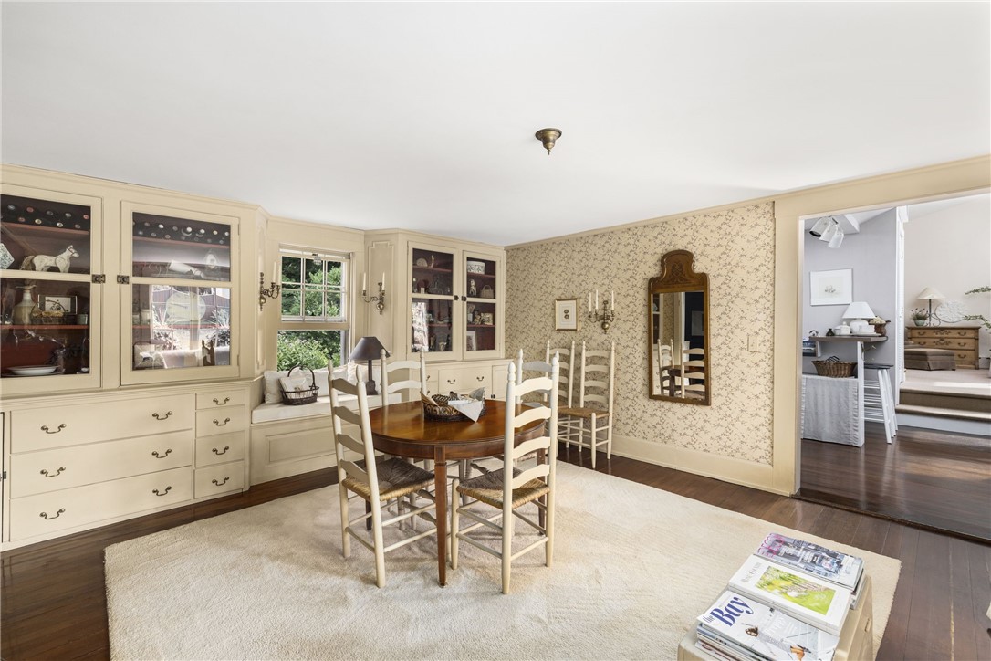 37 Continental Drive Middletown, RI 02842 - Photo 10 of 50