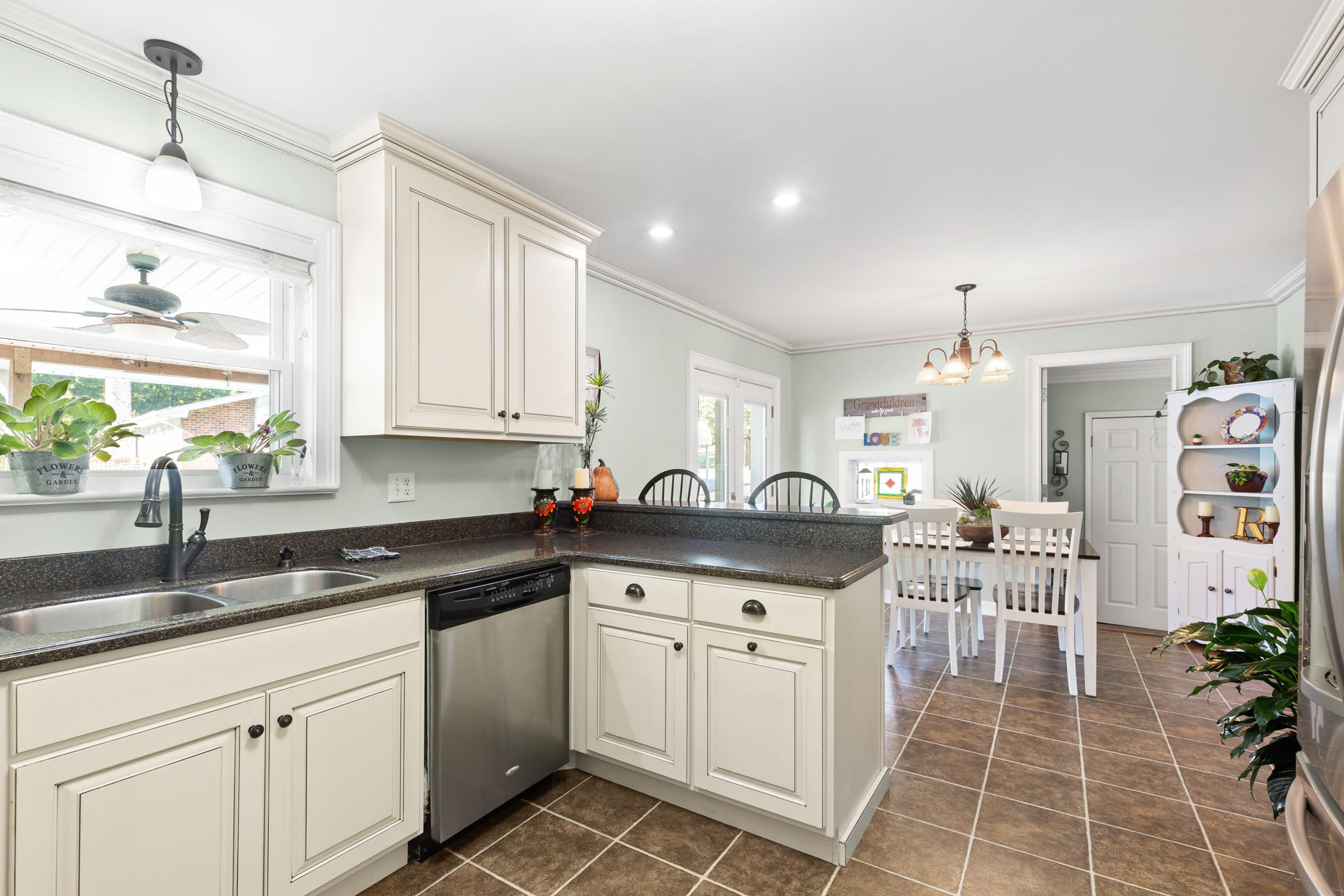 613 Pan Gap Road Chattanooga, TN 37419 - Photo 8 of 22 Pan Gap (13 of 40)