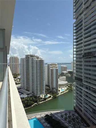 $4,900 | 475 Brickell Avenue, Unit 2813, Miami, FL 33131