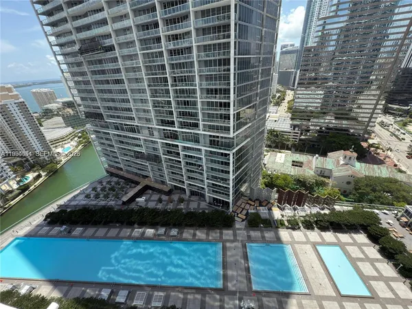$4,900 | 475 Brickell Avenue, Unit 2813, Miami, FL 33131