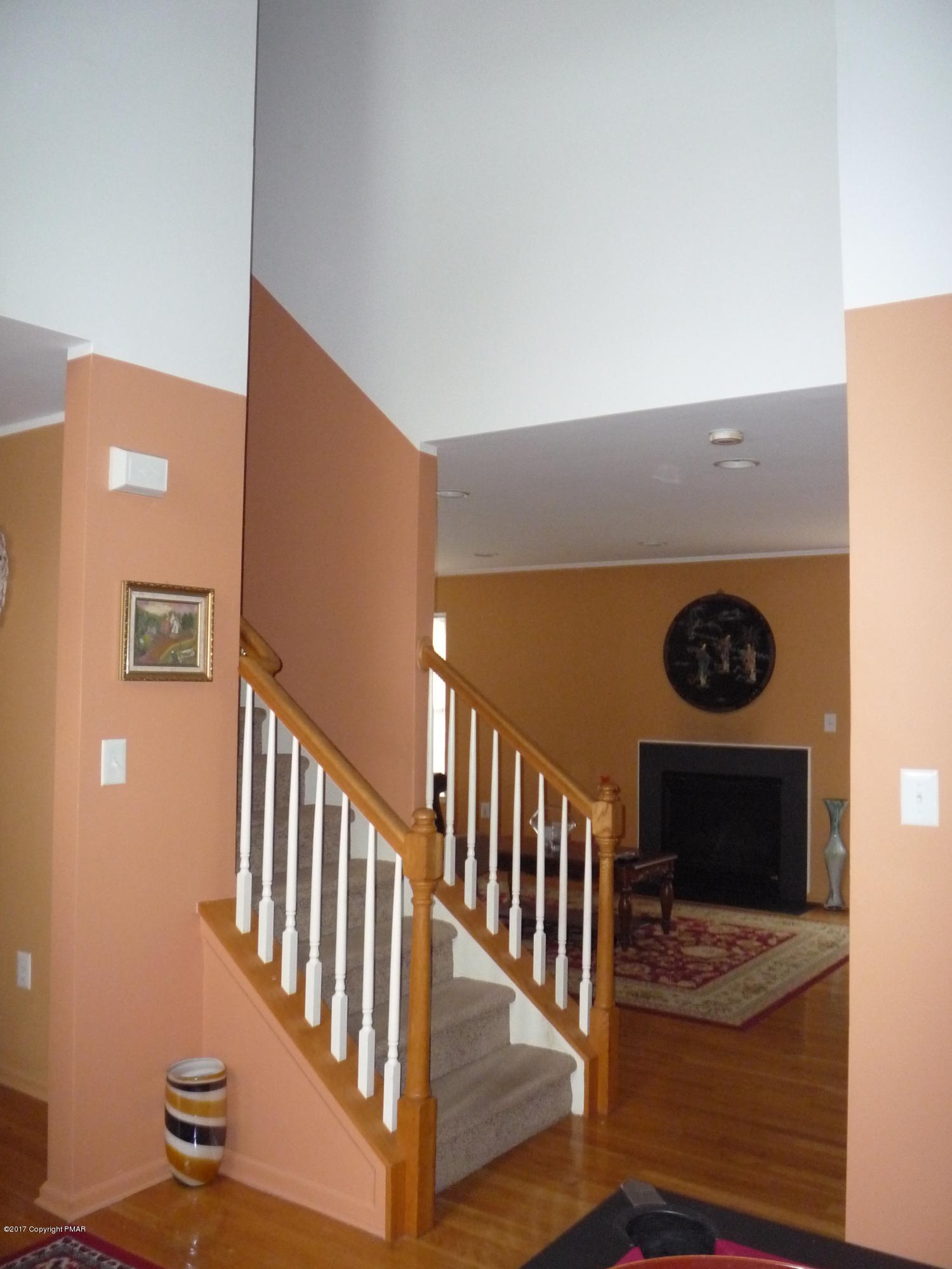113 3154) Kirkham Road Bushkill, PA 18324 - Photo 18 of 25 Hall