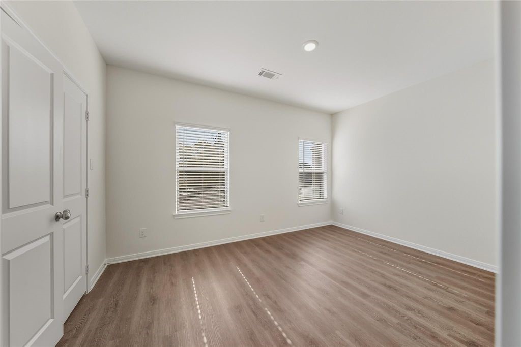 710 West Dallas Street Conroe, TX 77301 - Photo 18 of 19 Image showcases finishes and condition. Floor plan may vary.