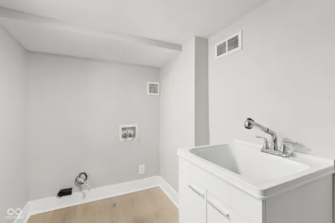 $299,900 | 1313 Linden Street, Indianapolis, IN 46203