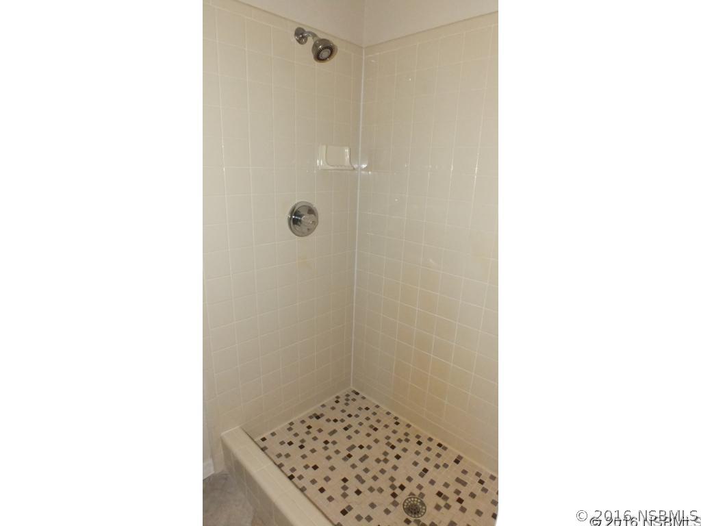 124 Hibiscus Road Edgewater, FL 32141 - Photo 16 of 28 Gallery Image 16