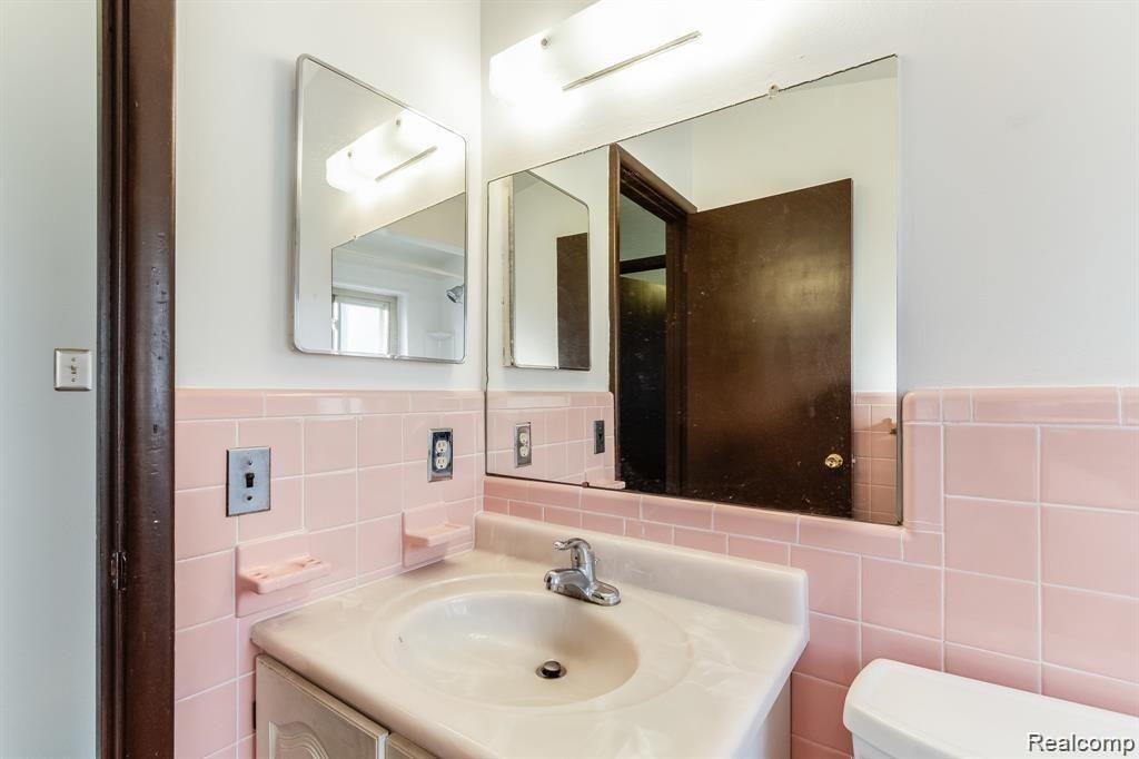 946 Adams Road, Unit 8 Birmingham, MI 48009 - Photo 14 of 25 GetMedia (12).jpg