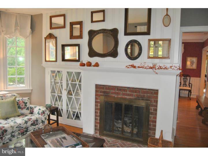 321 Hewett Road Wyncote, PA 19095 - Photo 3 of 23 Living Room