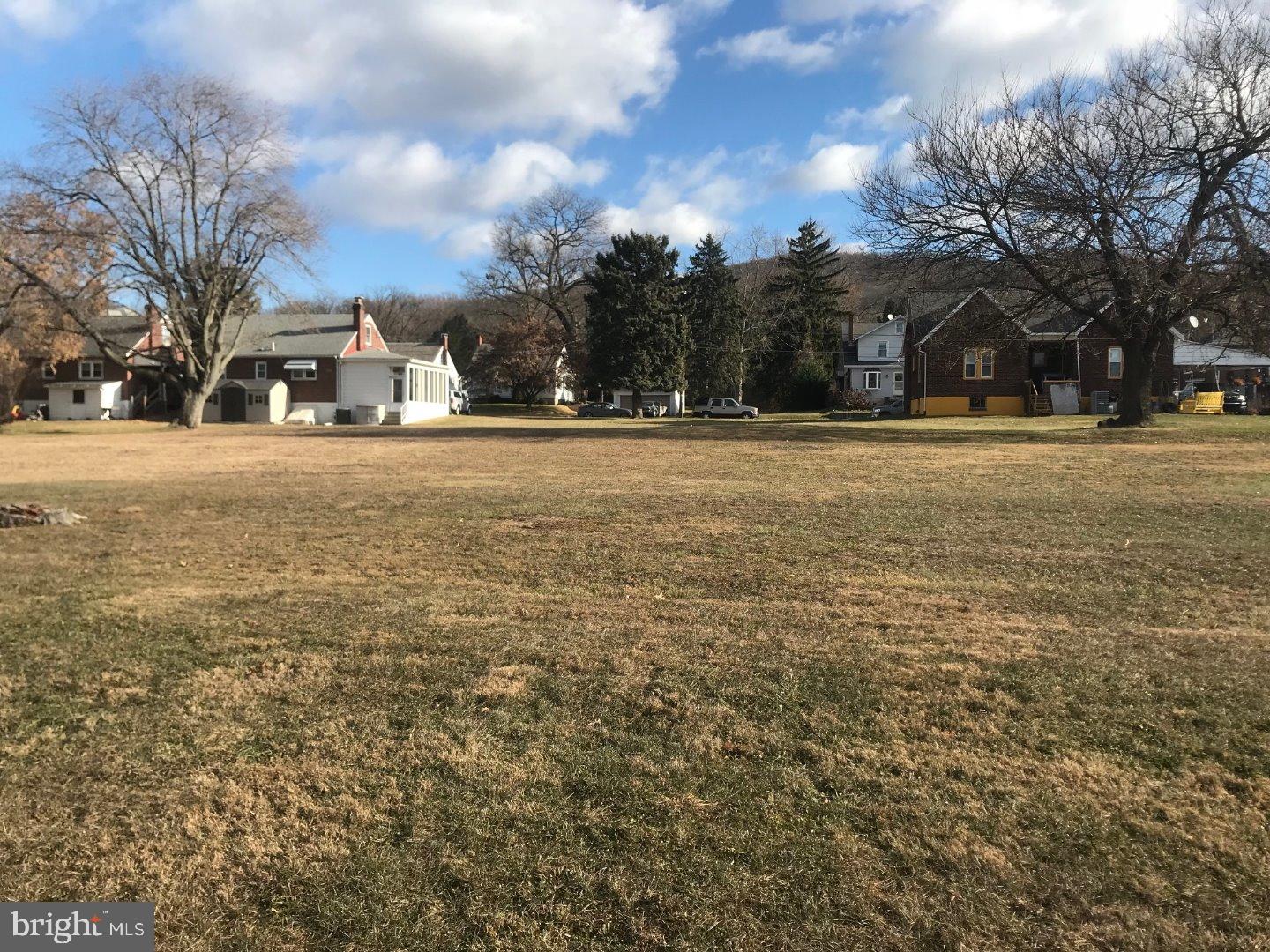 3622 R Raymond Street Reading, PA 19605 - Photo 1 of 5