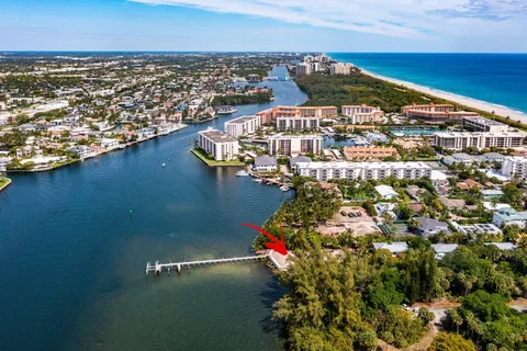 $6,250,000 | 900 Lago Mar Lane, Unit 200, Boca Raton, FL 33431