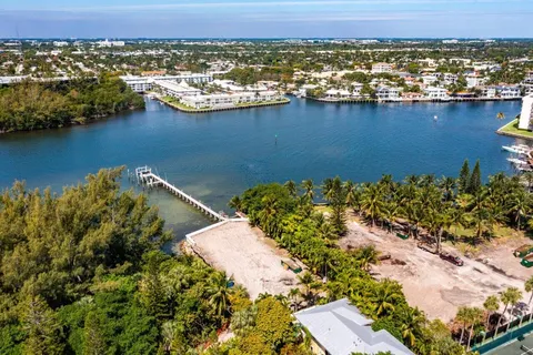 $6,250,000 | 900 Lago Mar Lane, Unit 200, Boca Raton, FL 33431