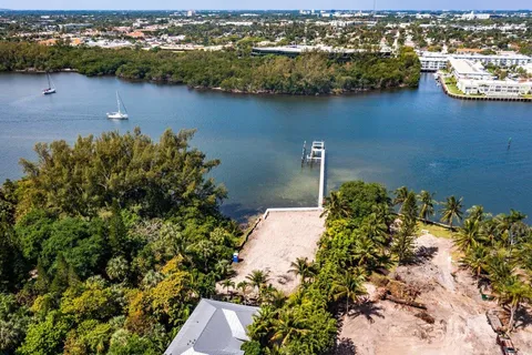 $6,250,000 | 900 Lago Mar Lane, Unit 200, Boca Raton, FL 33431