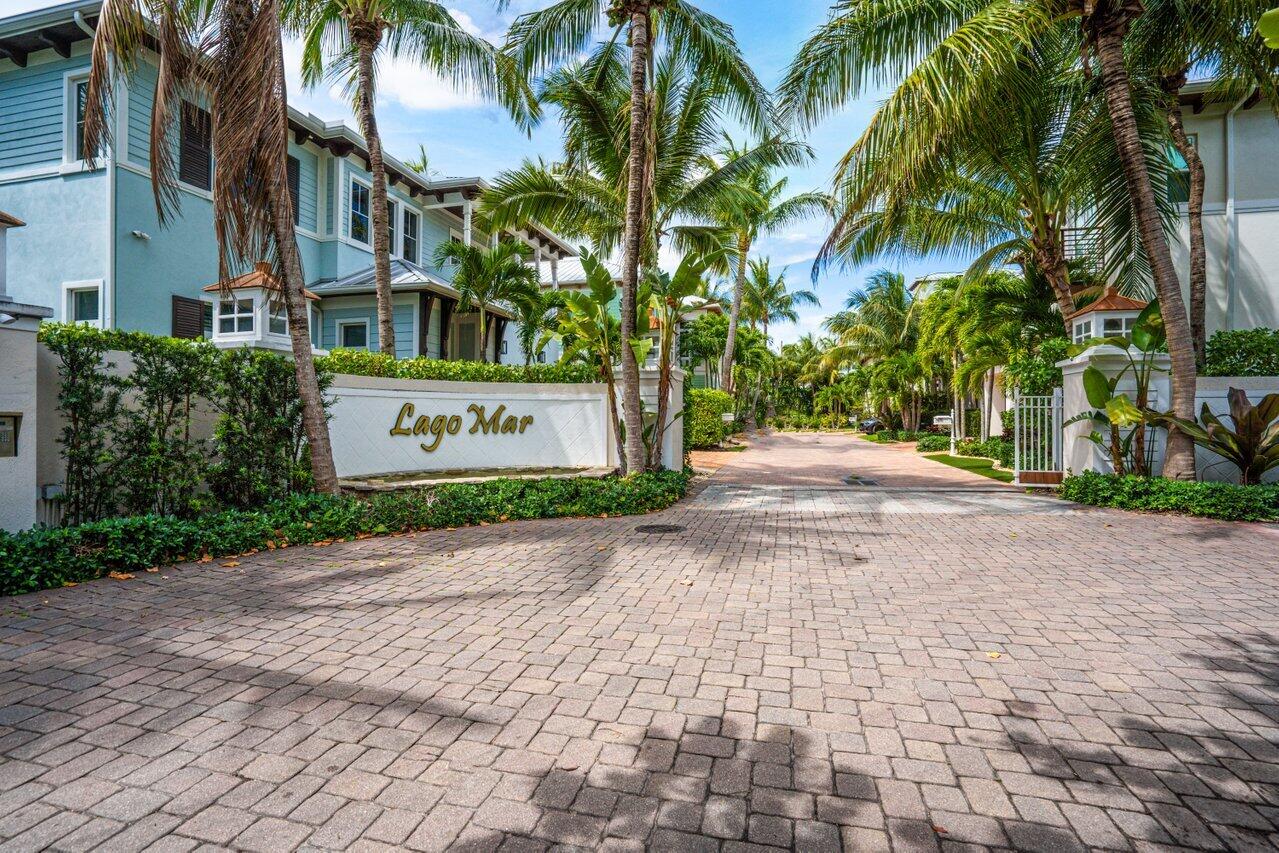 900 Lago Mar Lane, Unit 200 Boca Raton, FL 33431 - Photo 4 of 23 001-900LagoMarLane-BocaRaton-FL-33431-SM